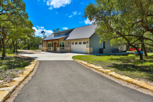 Fredericksburg Country 4 homebuilder in the Texas Hill Country